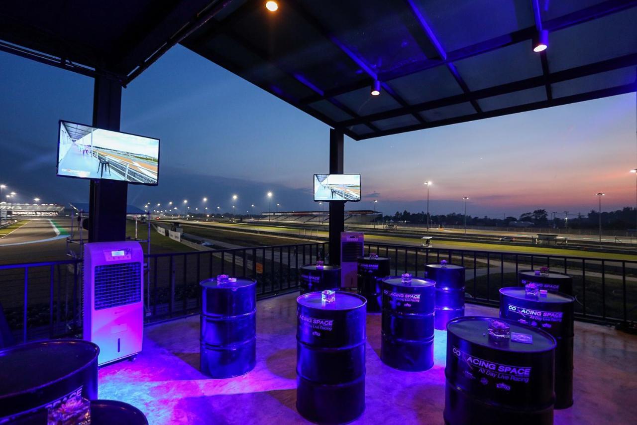 Bric Box Hotel Buriram Dış mekan fotoğraf